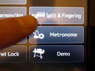 5_aifingered Finger pressing "Split and Fingering" on a screen.