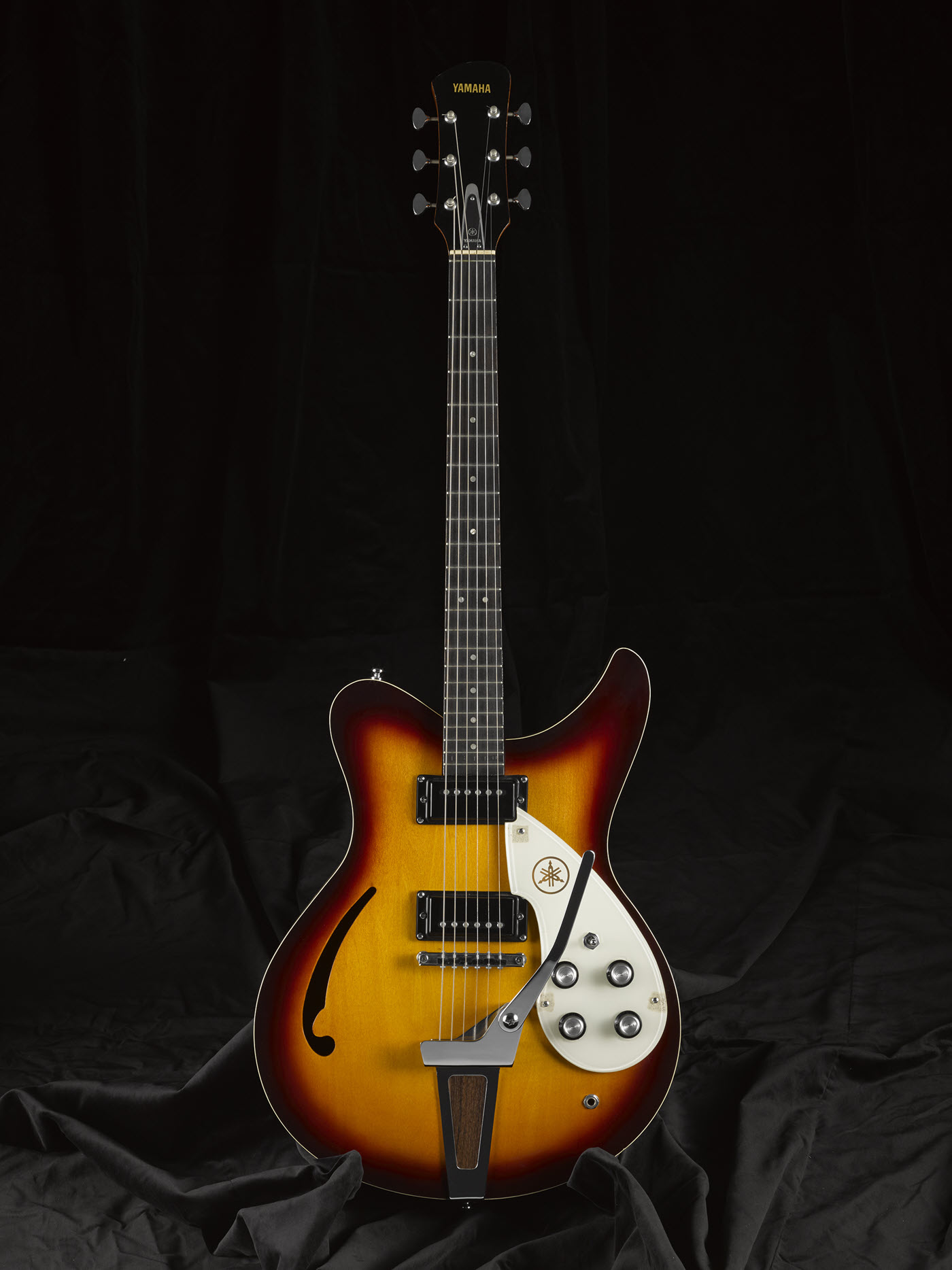 SA15-1400 Electric guitar.